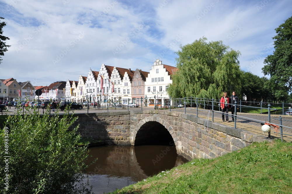 Obraz premium Steinbrücke in Friedrichstadt