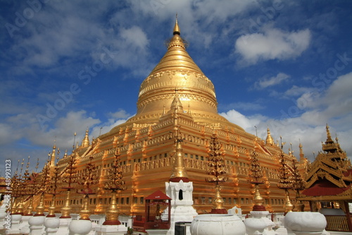 Shwezigon pagoda,Bagan,myanmar photo