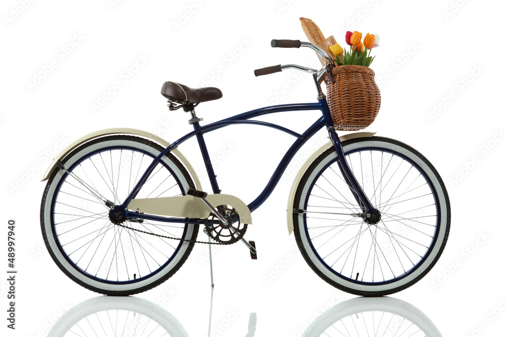 Beach cruiser with basket side view