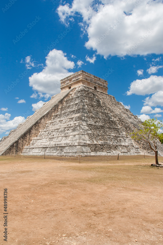 Mayan Pyramid in Chitchen Itza