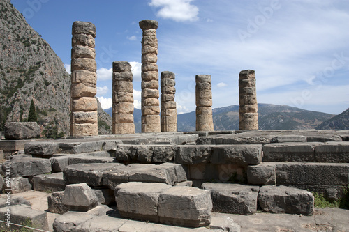 Apollon-Tempel in Delphi photo