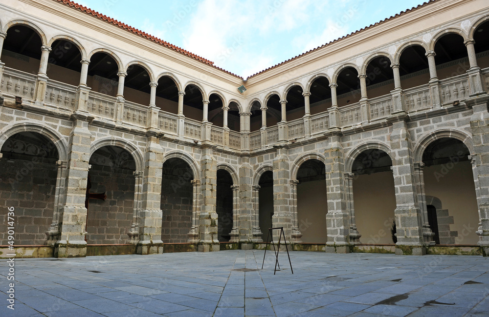 Claustro gótico, Conventual Santiaguista, Calera de León