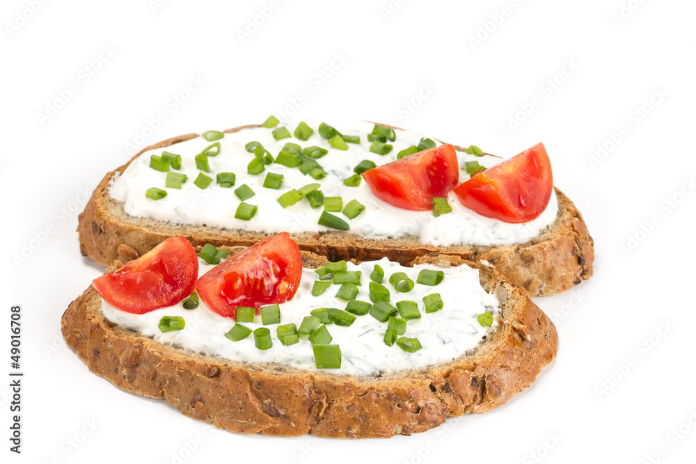 Sandwich with cream cheese and tomatoes