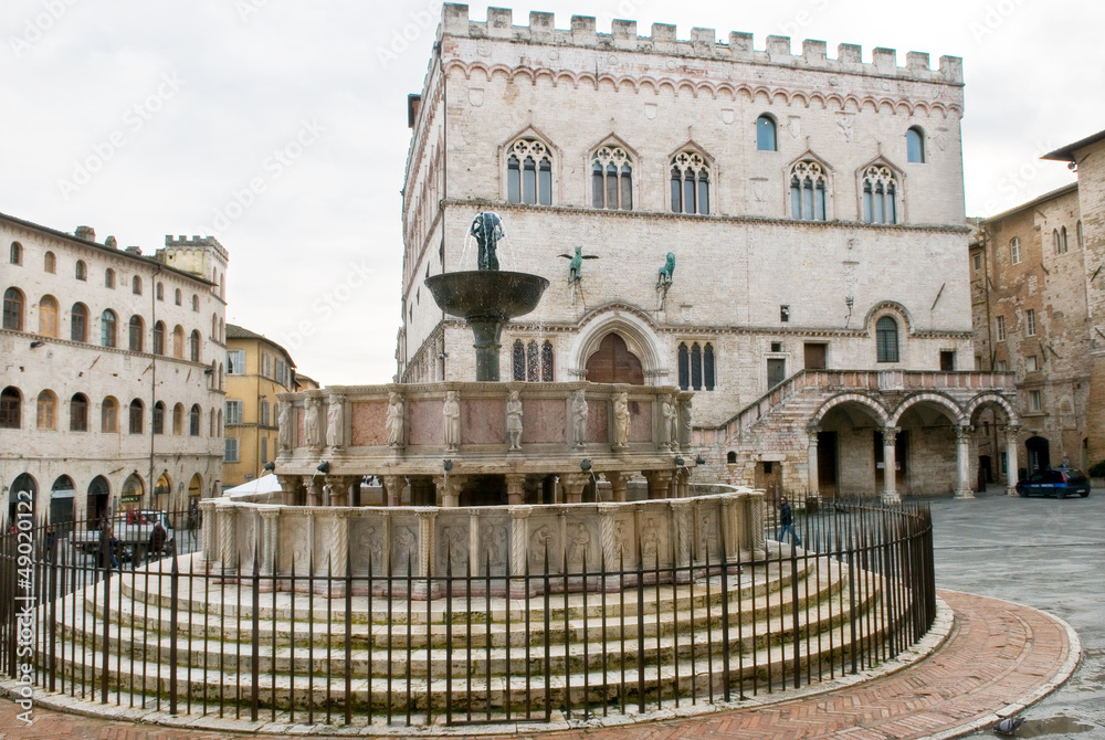 Perugia - Piazza IV Novembre con fontana maggiore