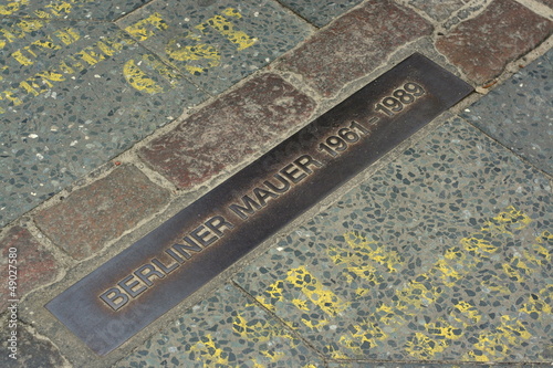 Photography Berliner Mauer - Markierung