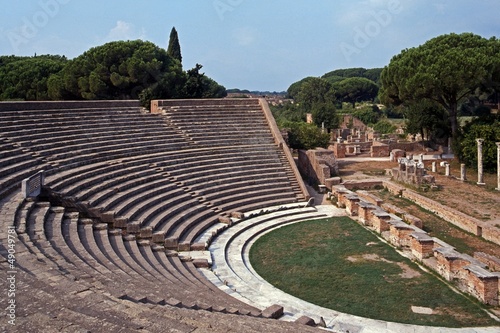 Cuadro en lienzo Ruins of Roman Theatre, Ostia Antica , Italy © Arena Photo UK