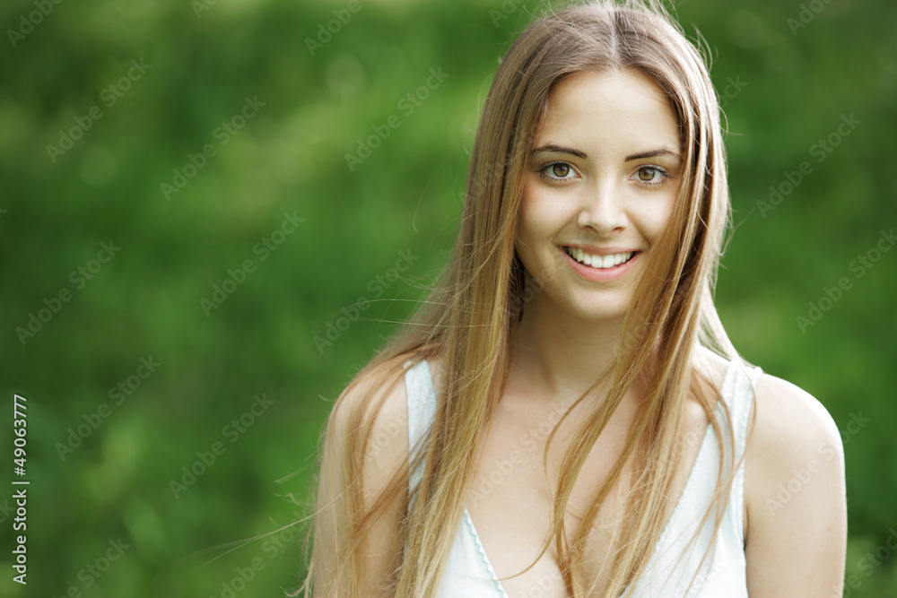 Naklejka premium healthy and beautiful girl