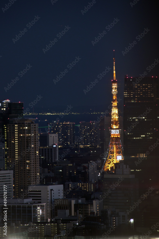 tokyo tower, lights at night