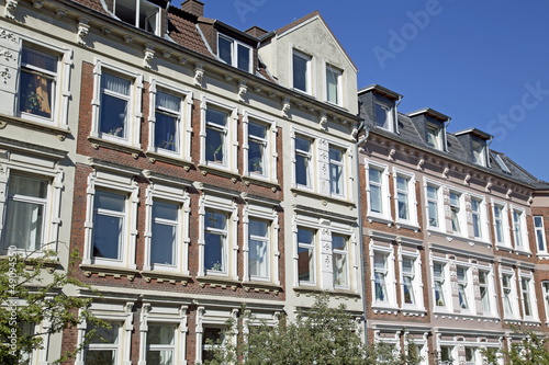 Fassade eines Gründerzeitgebäudes in Kiel, Deutschland © Ralf Gosch