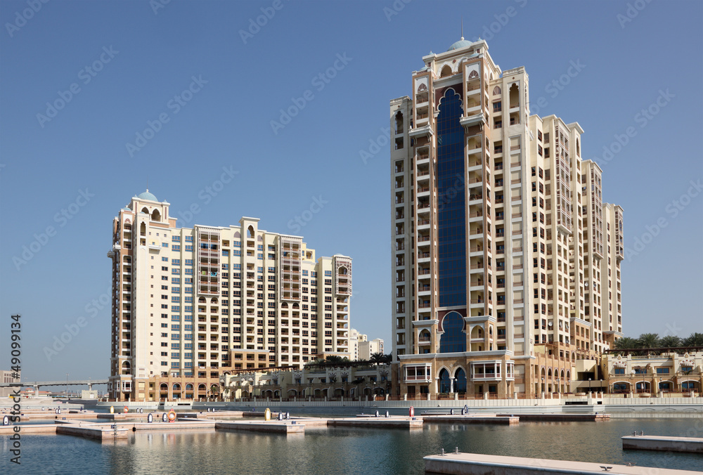 Fototapeta premium Highrise residential buildings on Palm Jumeirah, Dubai
