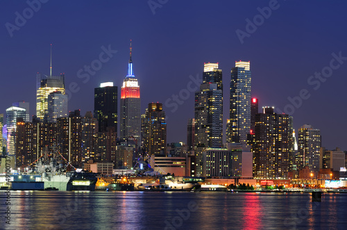 New York City Manhattan at dusk © rabbit75_fot