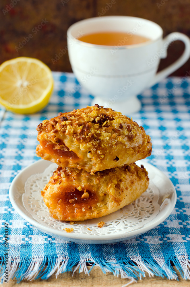 Cookies with apricot jam Cookies with apricot jam