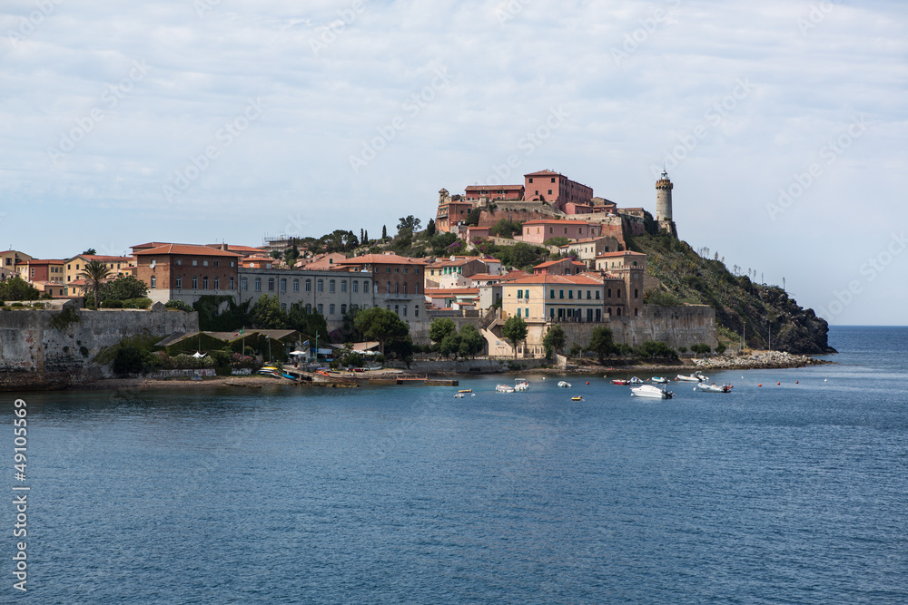 Stadt am Meer auf Elba