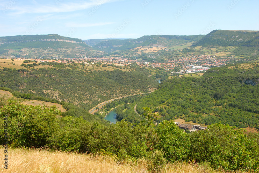 vue sur la vallée du Tarn depuis le pont de Millau