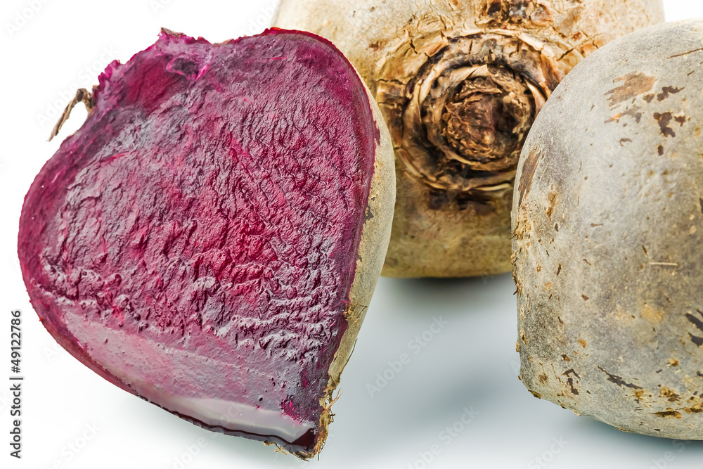 Obraz premium Beets with beet cut