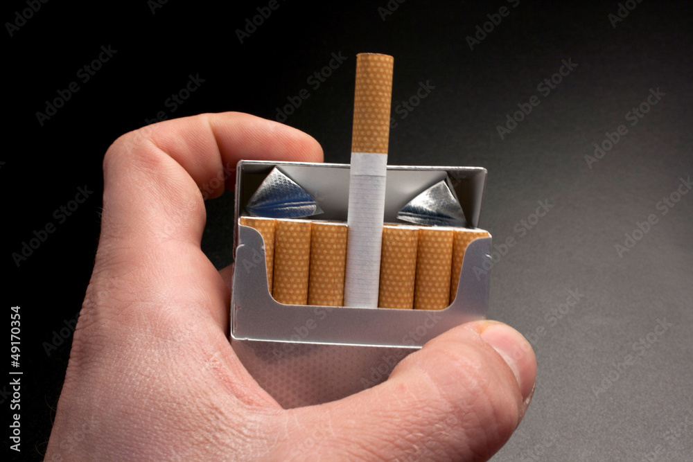 Sigarette StockFoto Adobe Stock