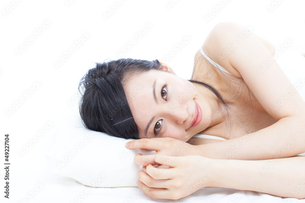 Obraz premium 横になる女性
