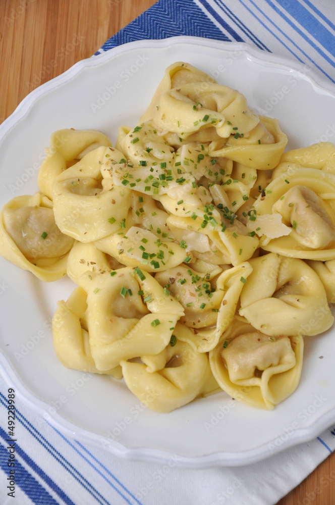 Tortellini in Butter mit Parmesan Tortellini in Butter mit Parmesan