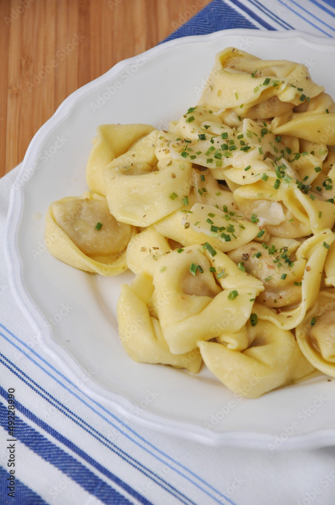 Tortellini in Butter mit Parmesan Tortellini in Butter mit Parmesan