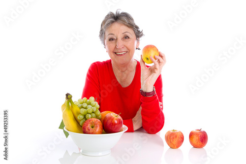 Obst - gesunde Ernährung im Alter photo