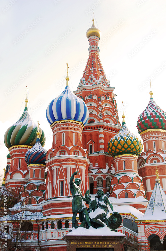 Fototapeta premium St. Basil Cathedral, Red Square, Moscow, Russia.