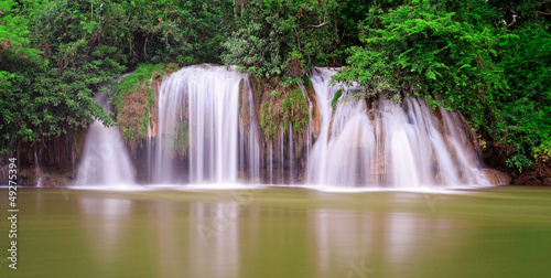 Fototapeta Naklejka Na Ścianę i Meble -  Waterfall in tropical forest