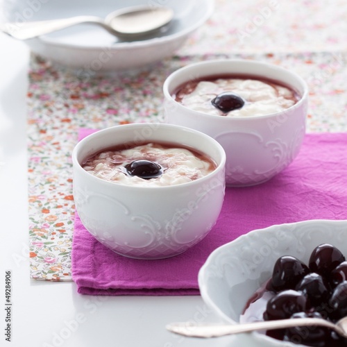 Rice pudding with amarena cherries