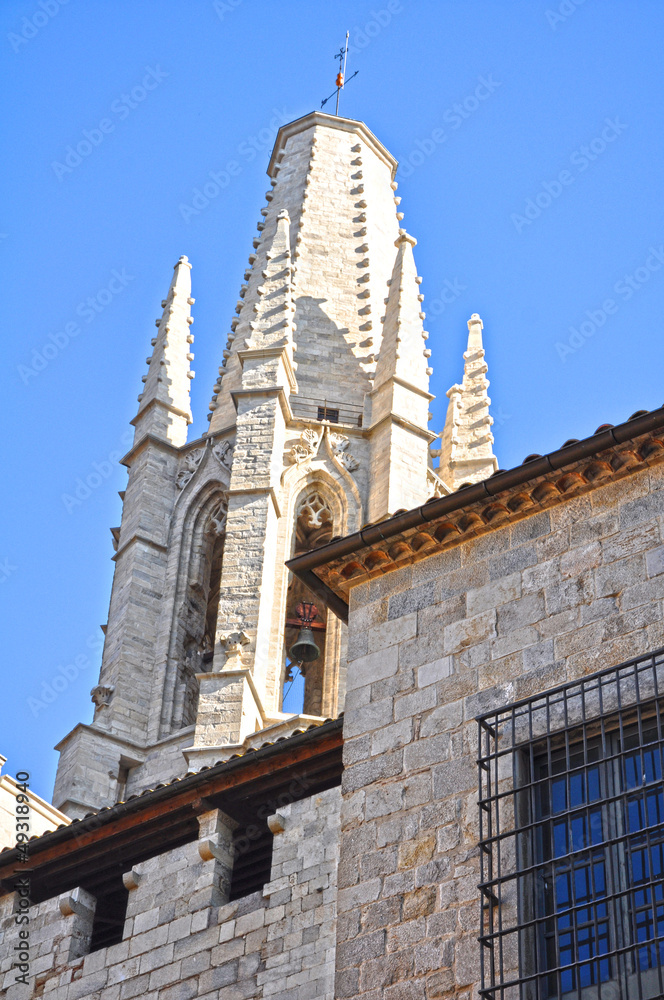 Barrio Viejo de Girona, torre de la iglesia de Sant Feliu