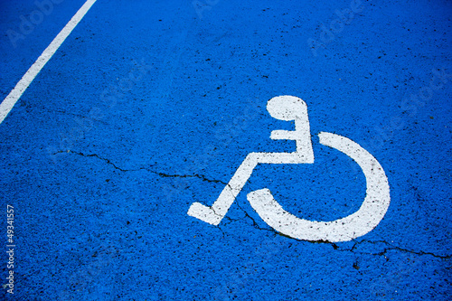 Place handicapé jambes brisées photo
