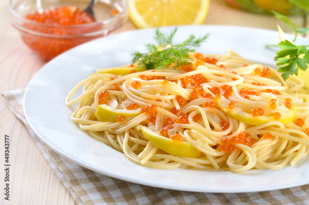 Spaghetti mit Kaviar und Zitronensoße