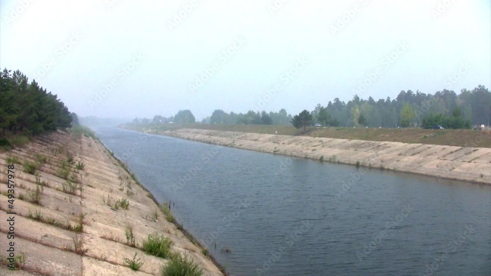 Time lapse canal on a foggy day Time lapse canal on a foggy day