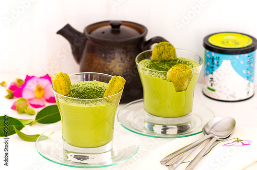 Obraz na płótnie Tiramisu with green matcha tea w salonie