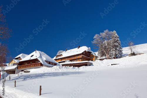 Winter, Schnee, Frost, Haus, Hotel, Skilift, Winterurlaub, Dorf © Michael Zimberov