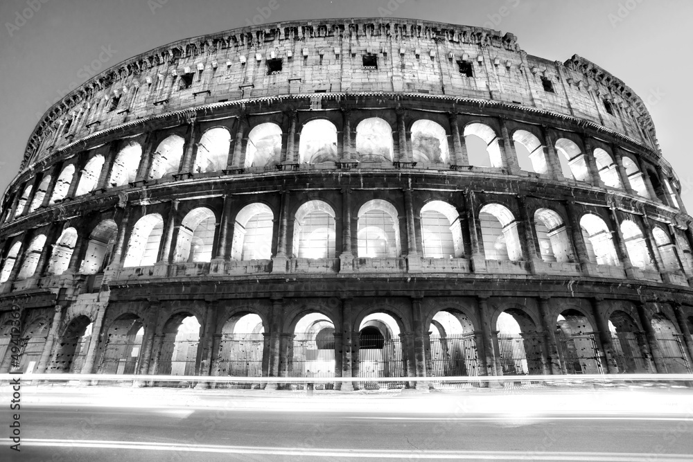 Naklejka premium Majestatyczne Koloseum, Rzym, Włochy.