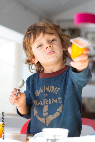 Fotografia Enfant qui mange