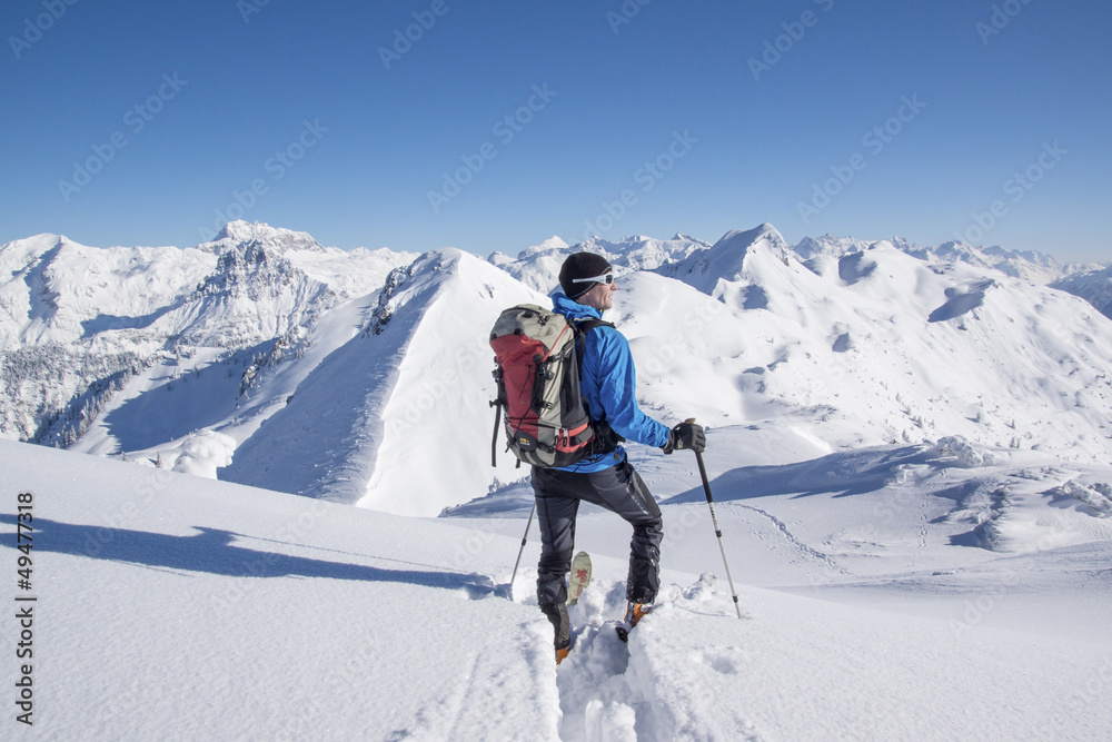 Skitour in den Bergen