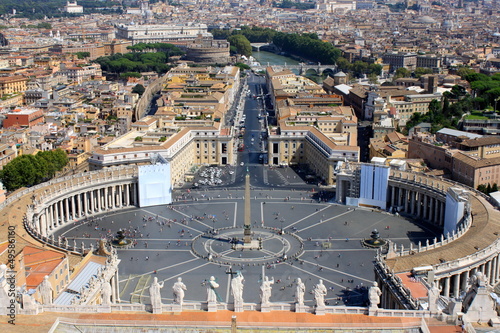 Basilique et Place Saint-Pierre de Rome - Italie