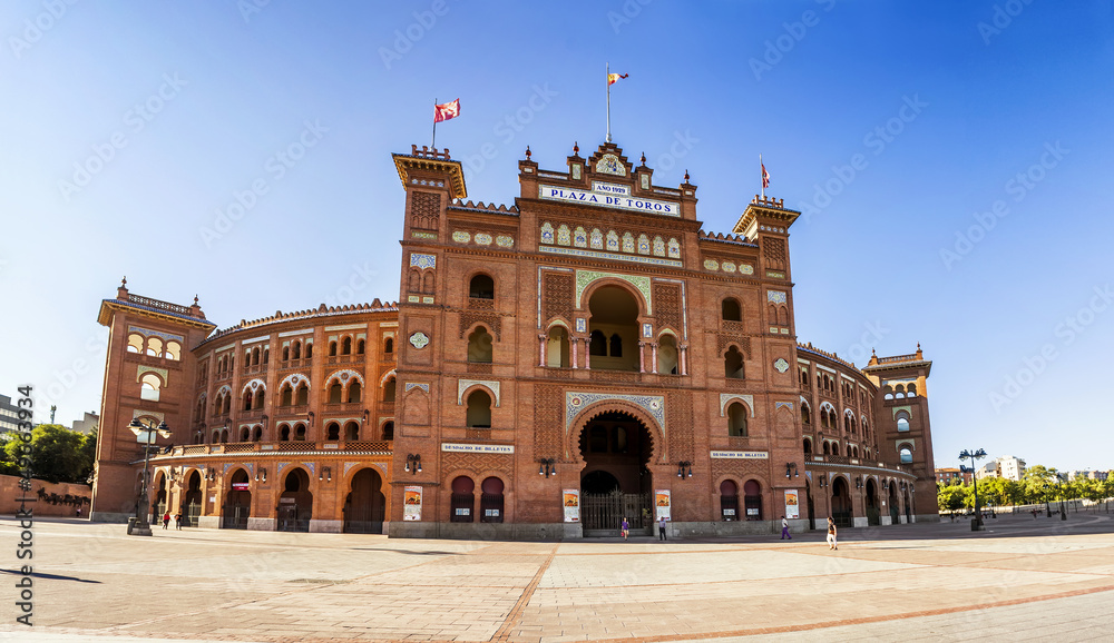 Fototapeta premium Bullring of Las Ventas in Madrid, Spain