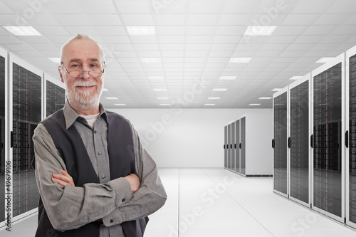 Data centre with and senior consultant