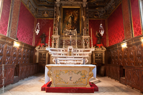 intyerieur d'église corse (immaculée conception  à Bastia)