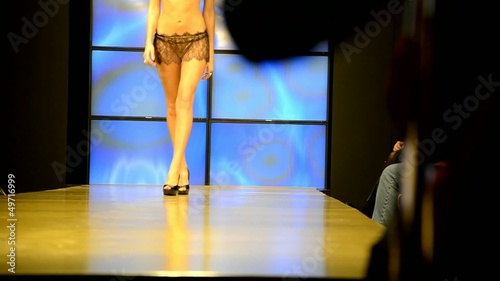 sfilata intimo donna