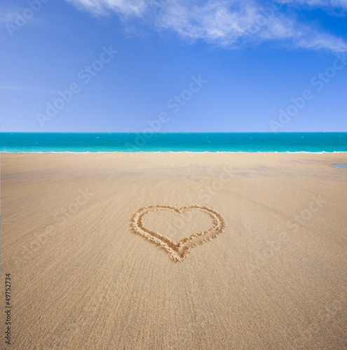 Herz im Sand