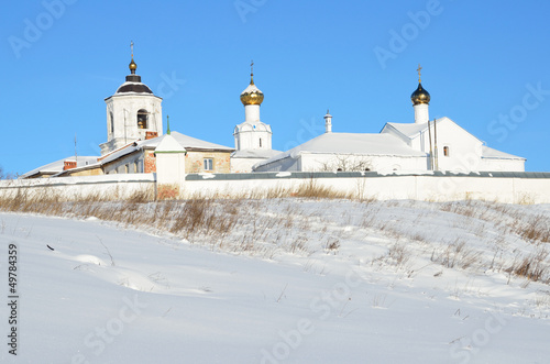Васильевский монастырь в Суздале зимой. Золотое кольцо России.