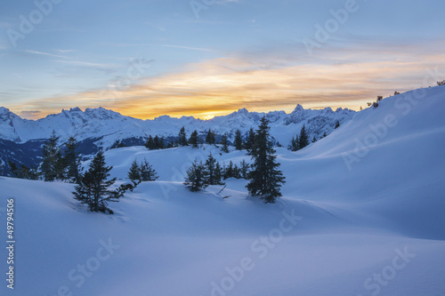 Sonnenuntergang in den Bergen im Winter © Netzer Johannes