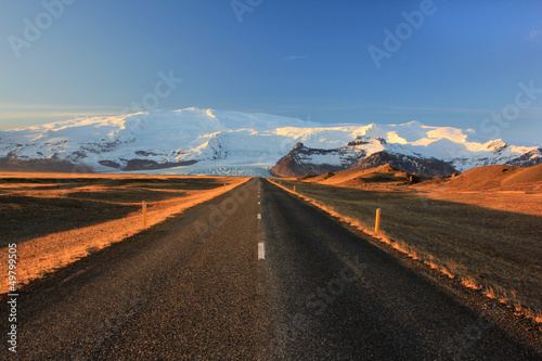 The road to Vatnaj