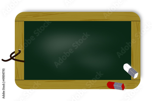 Kreidetafel unbeschrieben mit roter und weißer Kreide