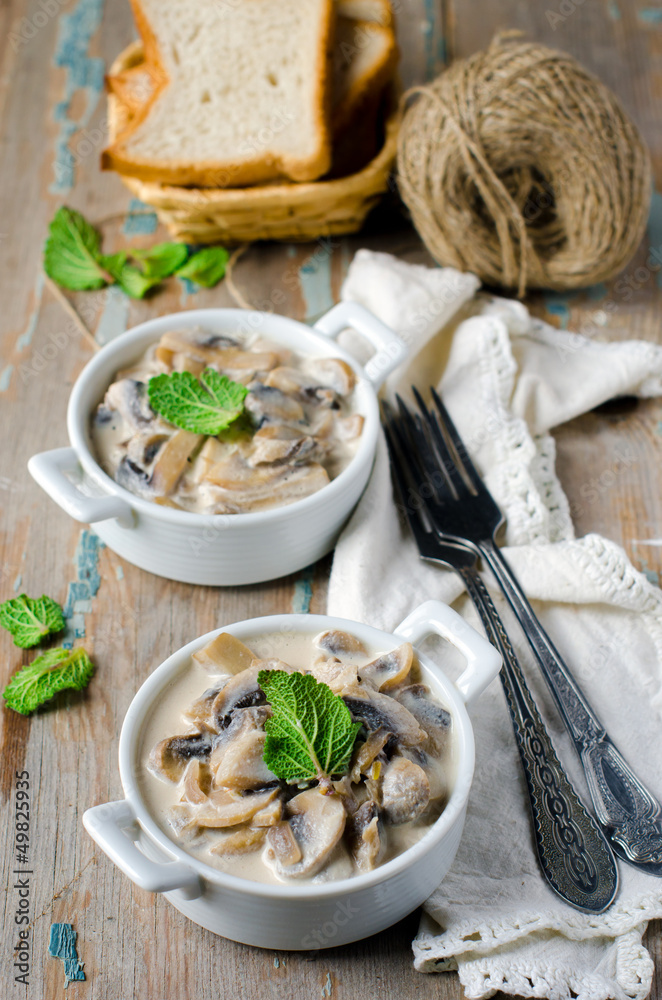 Mushrooms stewed with cream Mushrooms stewed with cream