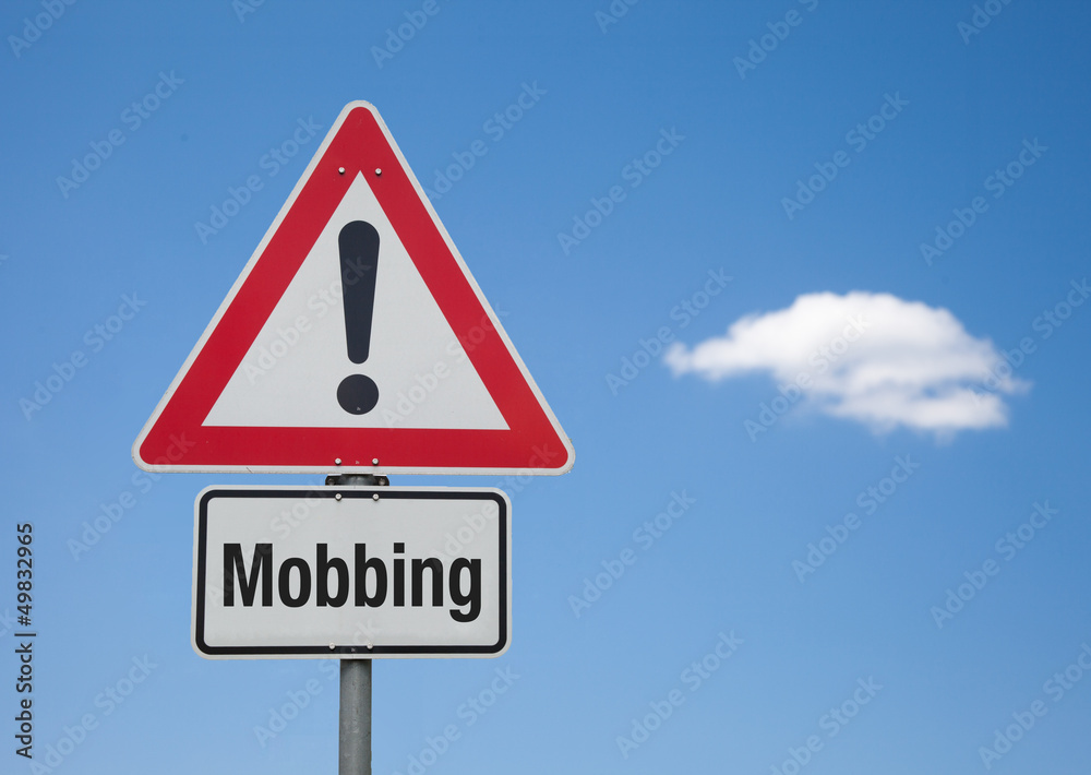 Achtung Schild mit Wolke MOBBING Achtung Schild mit Wolke MOBBING