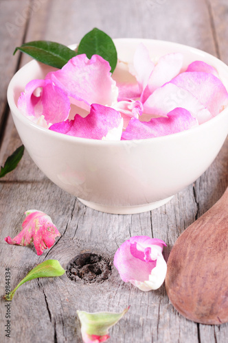 Rose petals in bowl