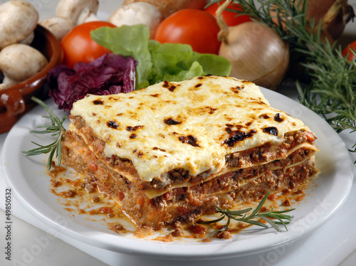 фотографія lasagne à la bolognaise